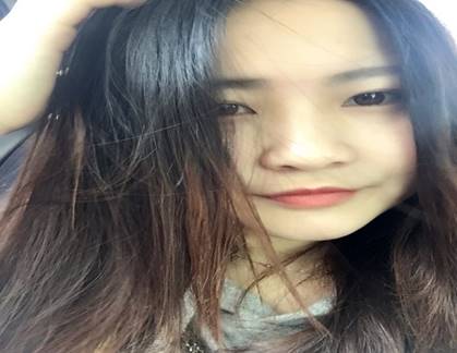 图片包含 服装, 人员, 妇女
自动生成的说明